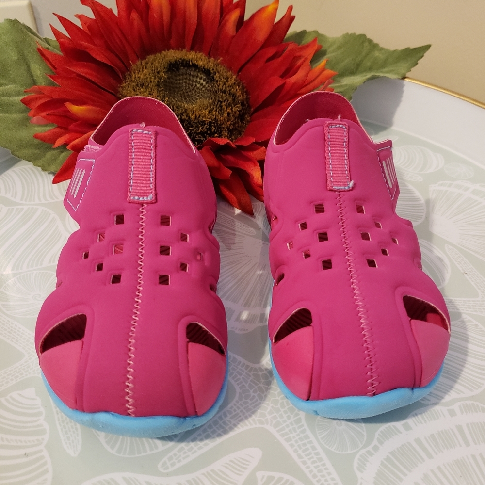 Wonder Nation Girls Pink Sandals. Size: 7/8